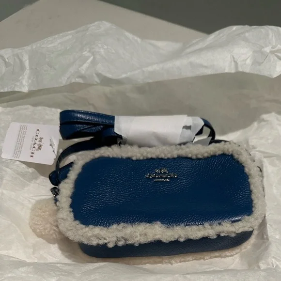 COACH CROSSBODY BAG POUCH IN LEATHER AND SHEARLING TRIM - Picture 3 of 9